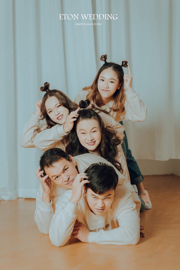 全家福,全家福照,拍全家福,親子寫真,母女寫真,生日寫真,生日寫真dcard,生日寫真推薦,生日照,生日寫真價錢